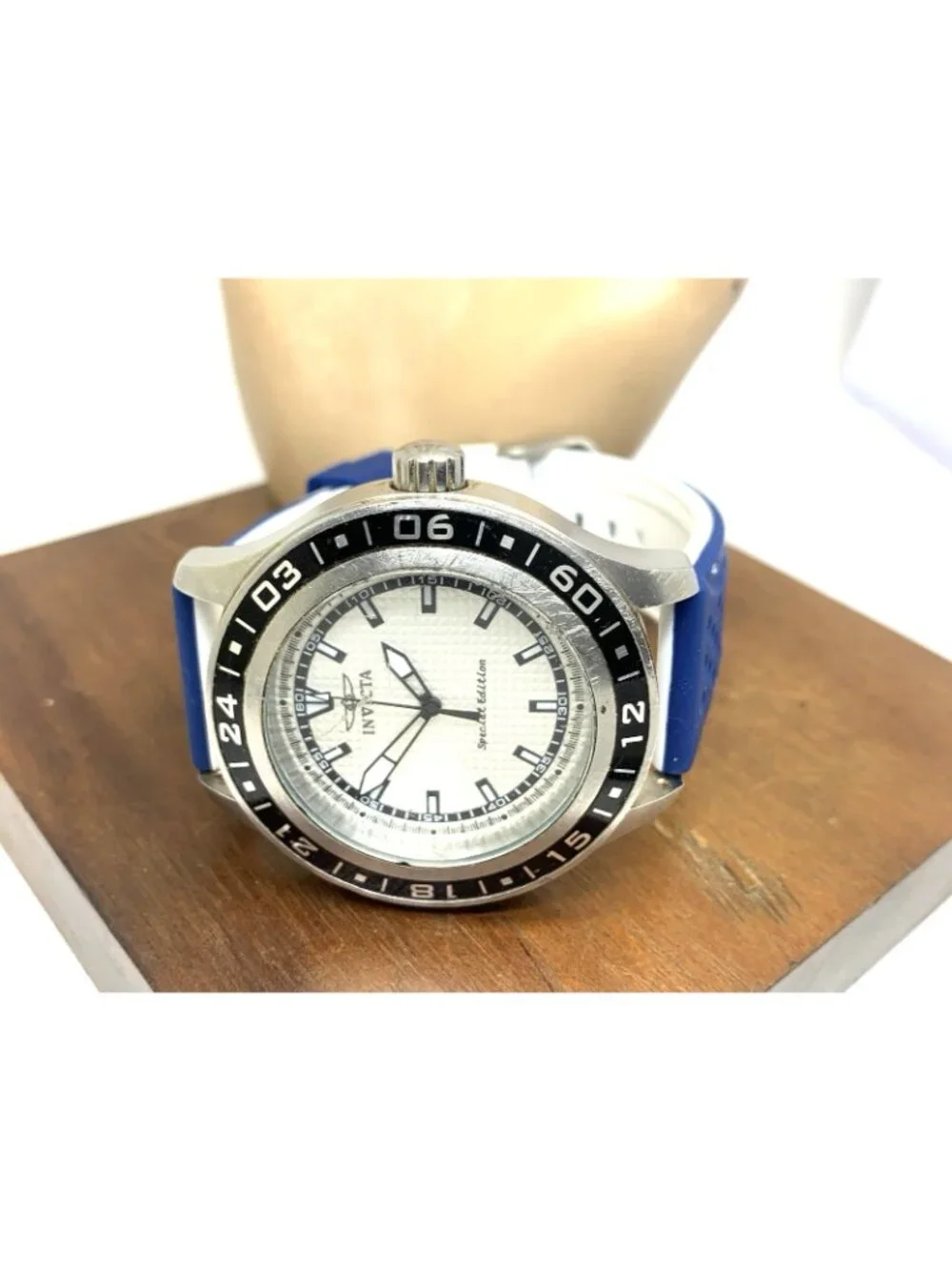 Invicta Men's Watch 15223 Specialty Quartz Silver Dial Rubber Strap 45mm